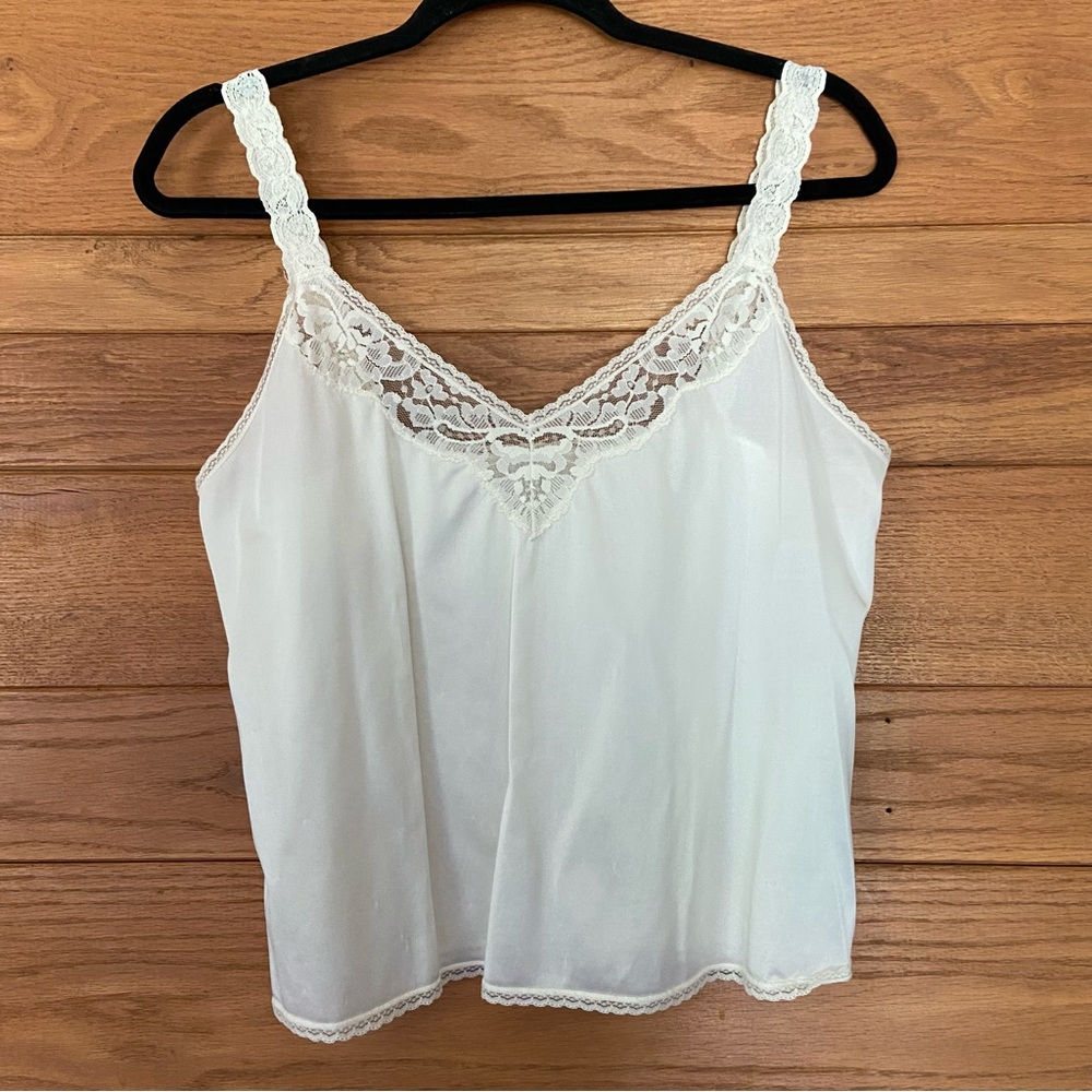 Vintage 90s Vanity Fair cream lace trim tank top lingerie